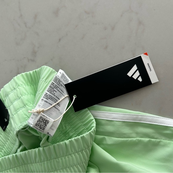 Never worn Adidas pacer short - Picture 4 of 4